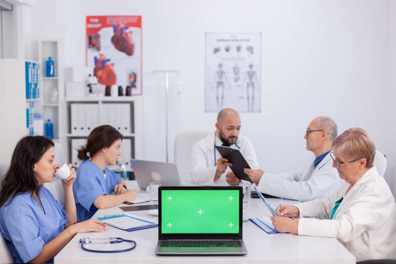 Why Every Clinic Needs a Mobile-Friendly Healthcare Website