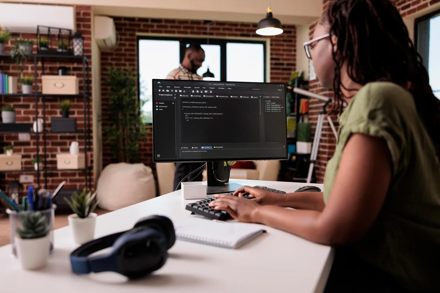 6774c04b5de51cc4efab7dd5_web-5